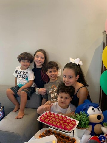 Adoro brincar com meus primos