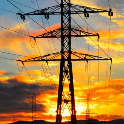 Timeline: Personajes Importantes en la Historia de la Electricidad