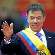 Desarme y tratado de paz con el grupo guerrillero mas grande n el territorio Colombiano