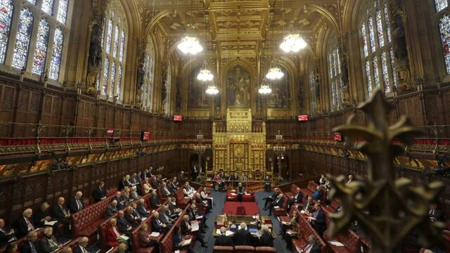 El Parlamento Inglés da la reglamentación de trabajo