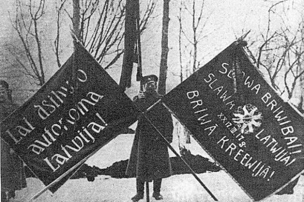 Семья фон Остенов эмигрирует в Германию