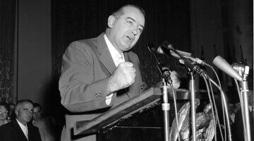 Публикация книги "Так называемые герои"