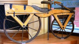 Timeline: LA HISTORIA DE LA BICICLETA
