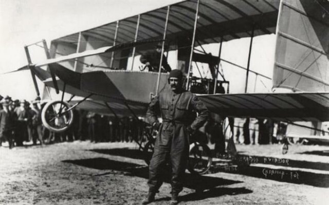 First motorized flight in Mexico