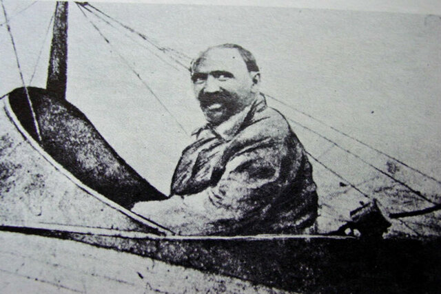 Francisco I. Madero, first acting president to fly an airplane