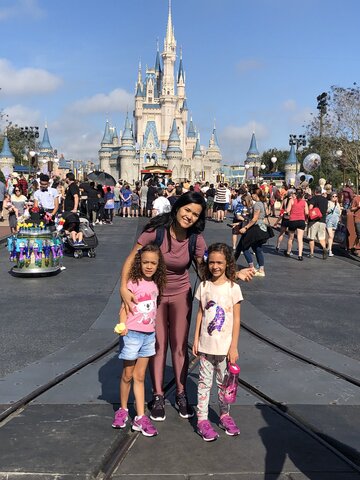 Eu , minha irmã e minha mãe .