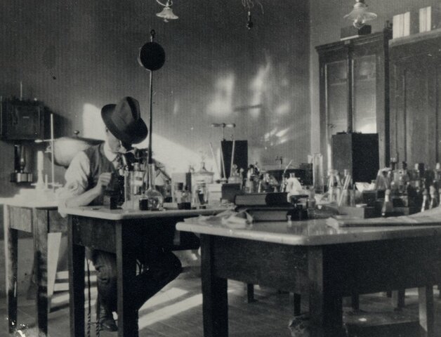 Howard Taylor Ricketts descubre el origen de la fiebre de las Montañas Rocosas