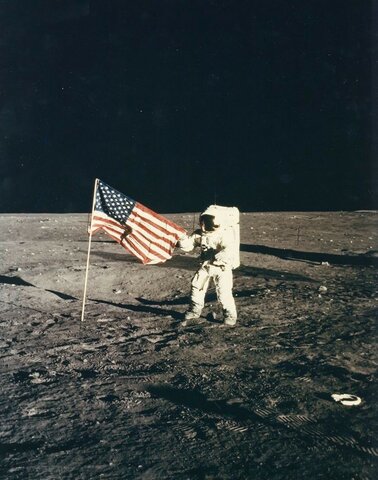 El humano llega a la luna - Neil Armstrong