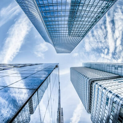 Timeline: La Empresa