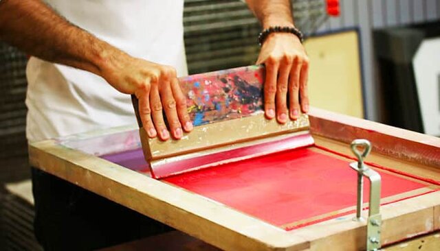 Primeras apariciones de la serigrafía