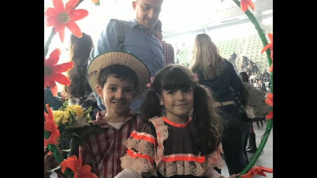 Fui à festa junina com meus amigos