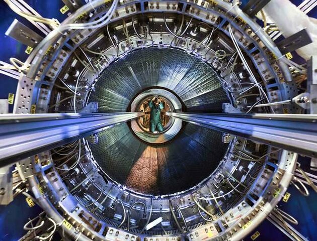 Tim Berners-Lee trabajaba en la CERN, la cual para 1989 era el nodo de internet de mayor tamaño