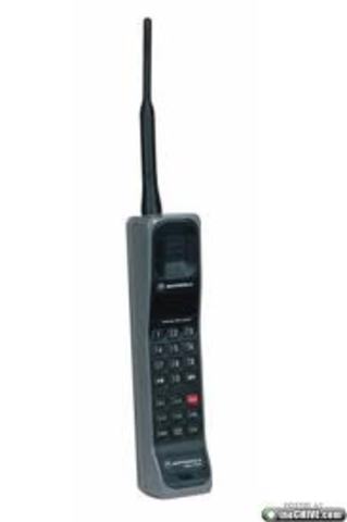El primer teléfono móvil de la familia.