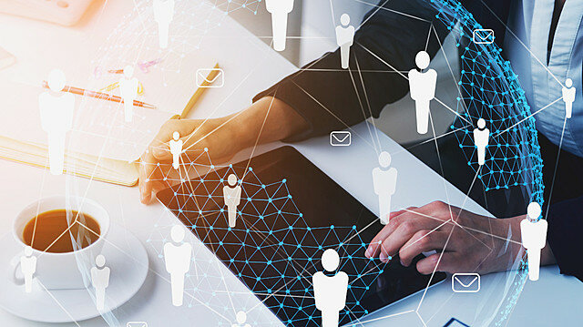 La tarea de la unidad de Recursos Humanos no es sencilla, pero puede ser muy gratificante si se realiza adecuadamente o bien, puede condenar al fracaso no sólo a la organización como tal, sino a su componente más valioso, las personas." (F. Milton, 2008)