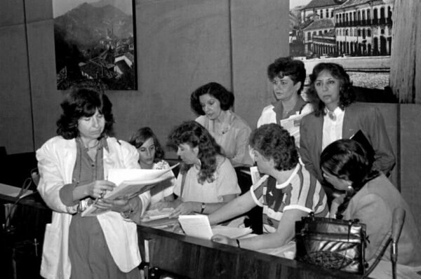 O Ministério da Saúde decide lançar o Programa de Assistência Integral à Saúde da Mulher (PAISM) como resposta aos problemas de saúde e às necessidades da população feminina.