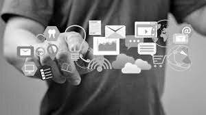 Jhon Naisbitt y Patricia Aburdene