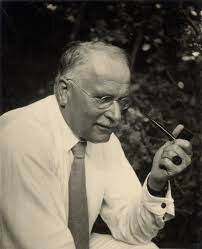 Carl Gutav Jung (1875 - 1961)