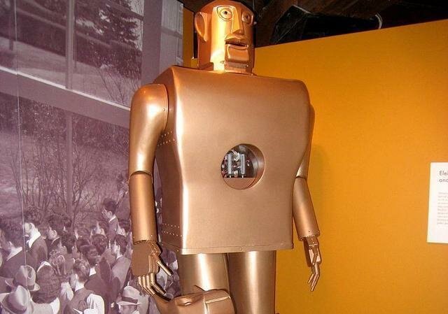 CREACION DE LA ROBOTICA