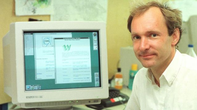 Tim Berners-Lee Escribe la Primera Página Web