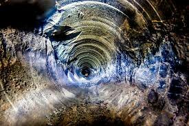 Прекращение работ на Кольской сверхглубокой скважине