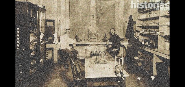 ÉPOCA DE CAZADORES DE MICROBIOS