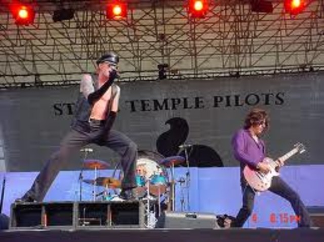 Stone Temple Pilots Bio