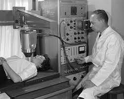 BROWNELL Y SWEET (1951) Y HAL ANGER