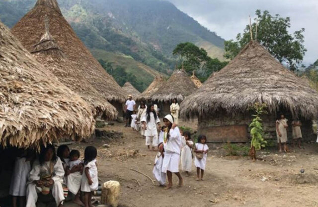 Los Españoles descubren la primera población indígena en el reino de granada.