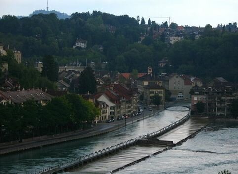 Primer modelo físico hidráulico