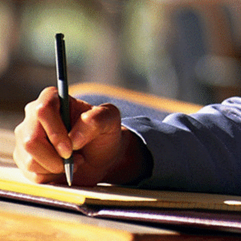 Stephanie starts writing Twilight, her first book.