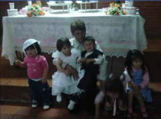 con mis primos en mi bautismo