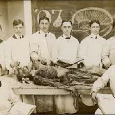 Timeline: Historia de la medicina legal.