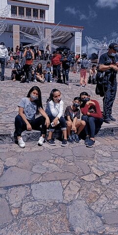 en Monserrate con mi familia