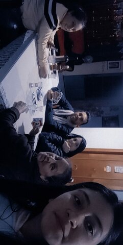 celebrando el cumpleaños del novio de mi mama