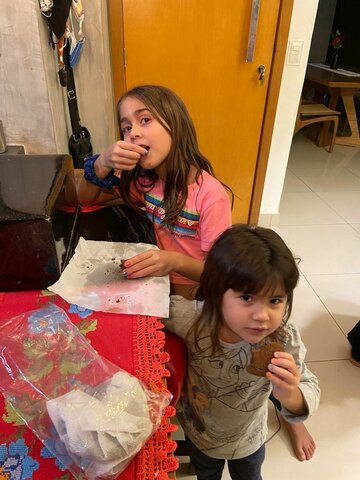 comendo cookies