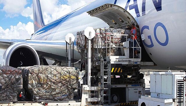 Creación del transporte aéreo de mercancías