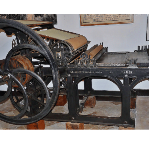 Invención de la máquina impresión tiprográfica cilindrica plana