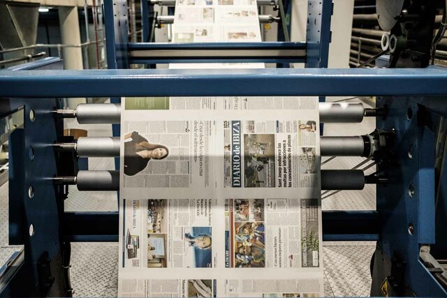 Prensa rotativa por bobinas