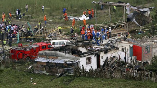Explosión de poliducto