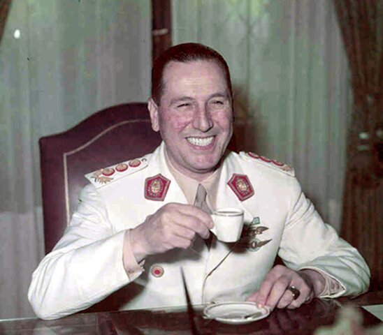 1944