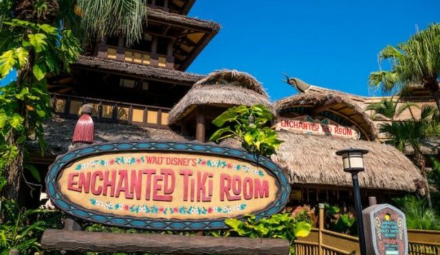 The Enchanted Tiki Room makes it's big debut at Disneyland.