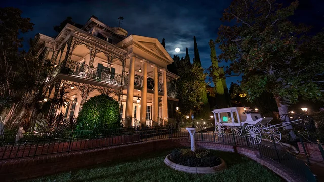 The Haunted Mansion opens for the first time