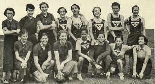 Primer partido femenino