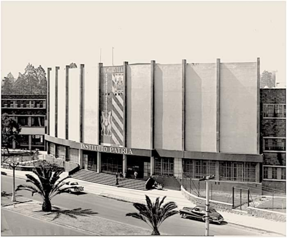 Fundación en el Instituto Patria
