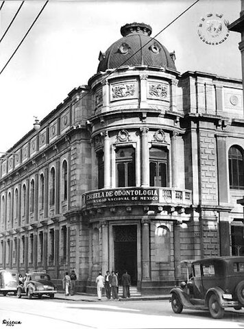 1939 se unificaron las facultades de ciencias físicas y matemáticas, y la de ciencias médicas y biologicas