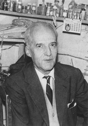 Luis Leloir gana el Premio Nobel por bioquímica