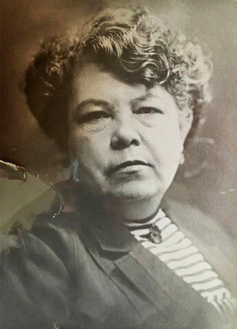 Primer mujer mexicana con grado académico de medico