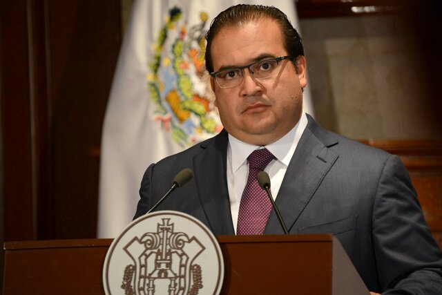 Renuncia el gobernador de Veracruz, Javier Duarte