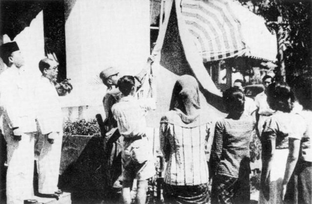 5. Momentum Proklamasi Kemerdekaan 17 Agustus 1945