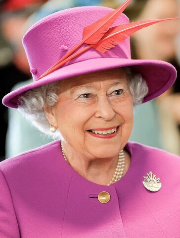 REINA ISABEL II